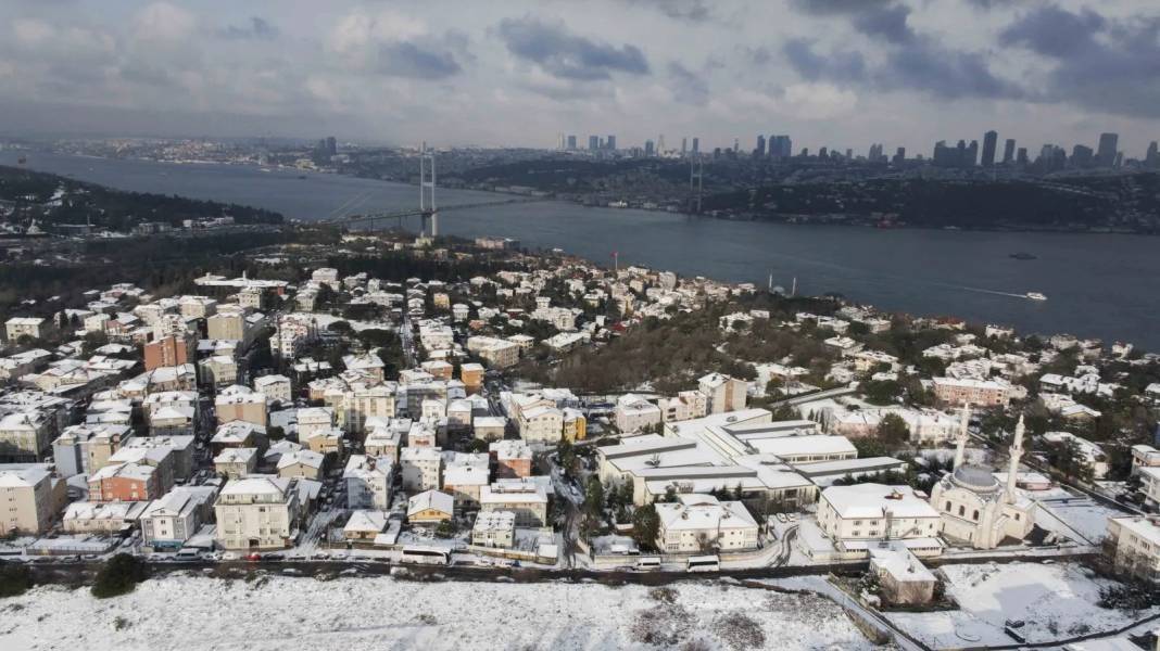İstanbul tablo gibi! Boğaz gelinlik giydi… 13